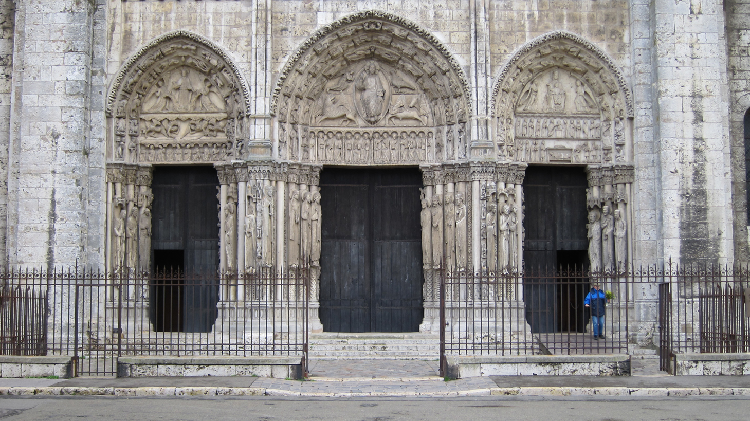 Single Chartres Intalnire)